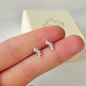 Sterling Silver Elegant Floral Stud Earrings,Minimalist Jewelry,